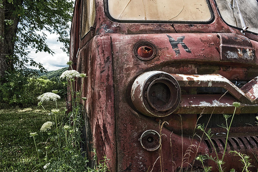 Creepy Old Truck Photograph by Travis Rogers