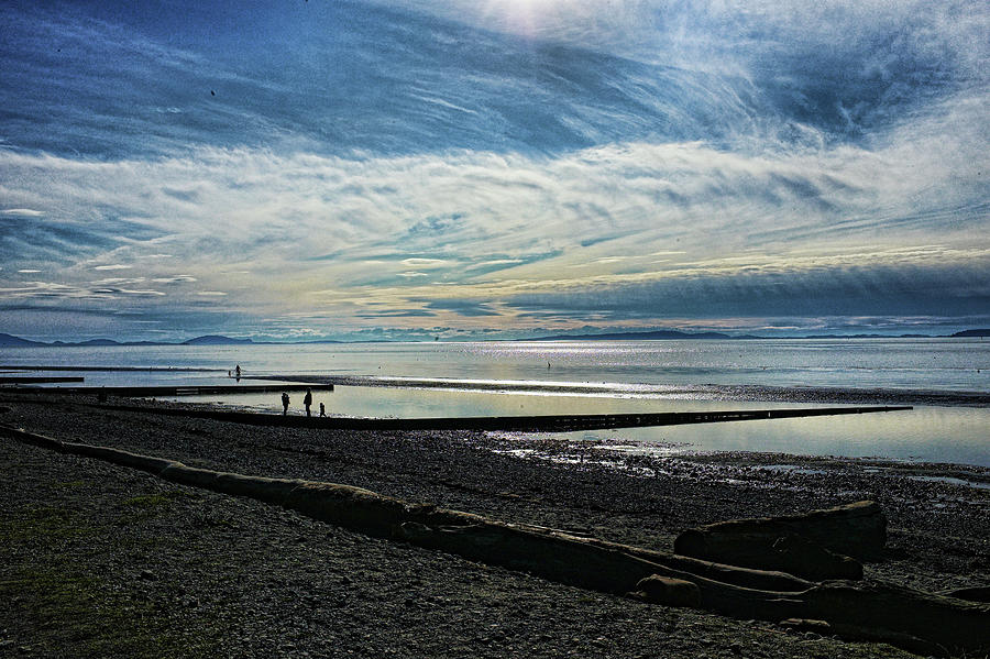 Crescent Beach At Dusk Photograph by Lawrence Christopher