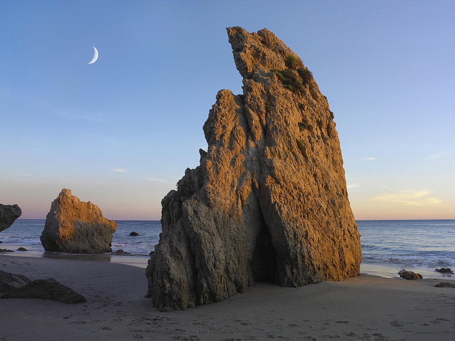 Crescent Moon Over El Matador Beach Photograph by Tim Fitzharris