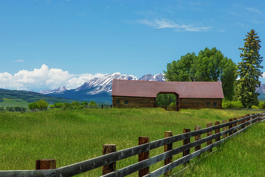 Crested Butte Barn Photograph by Lorraine Baum