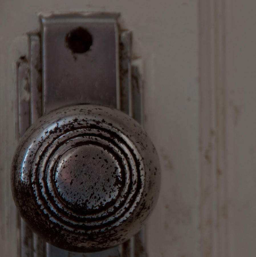 Door Knob Photograph - Crooked knob by Sherri Cavalier