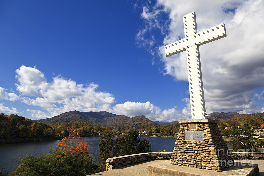 Cross at Lake Junaluska Photograph by Jill Lang