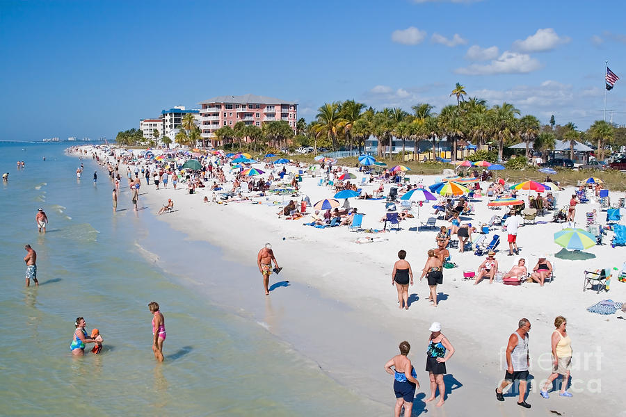 Crowd On A Summer Beach In Ft Meyers Florida Photograph By Elite Image