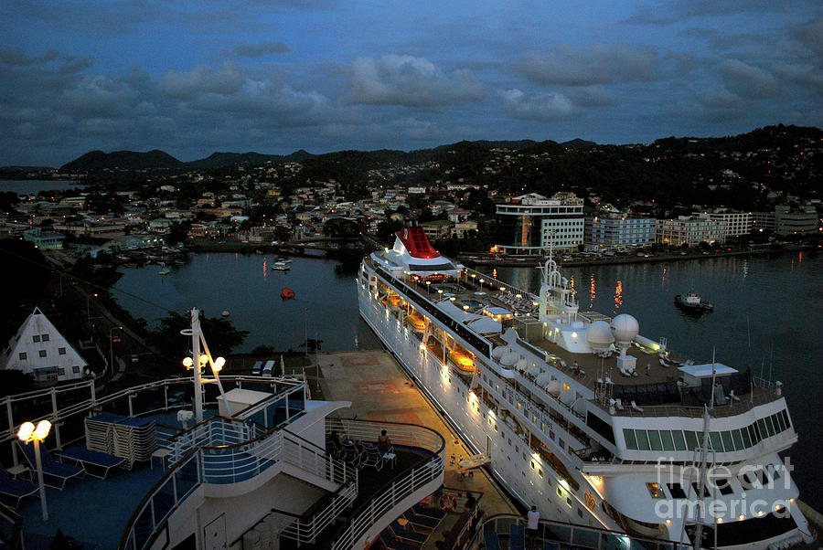 antigua cruise