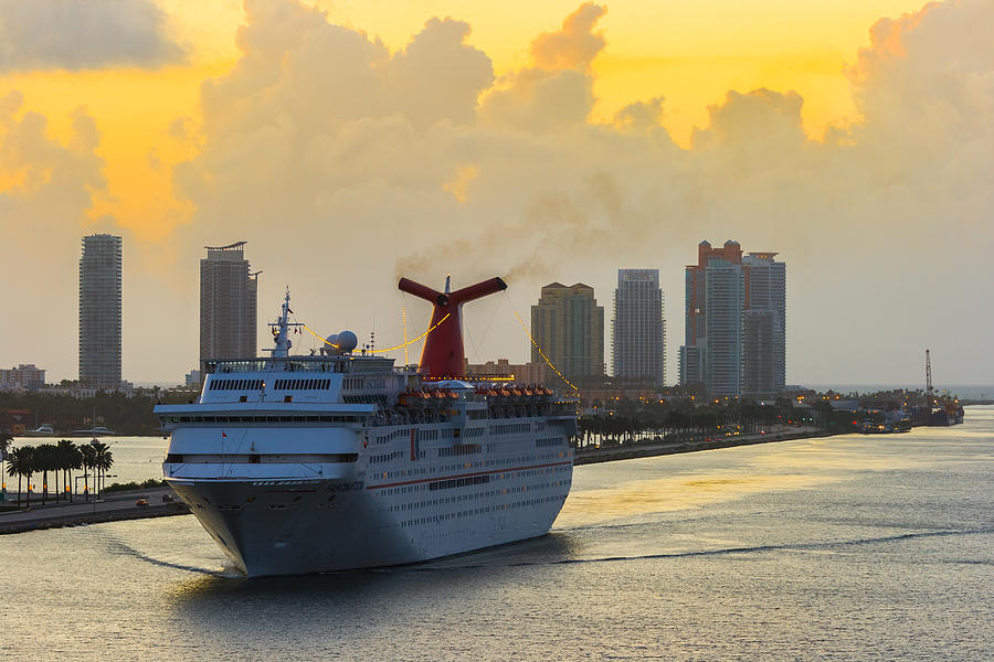 Cruising Into Miami Photograph by Ed Gleichman