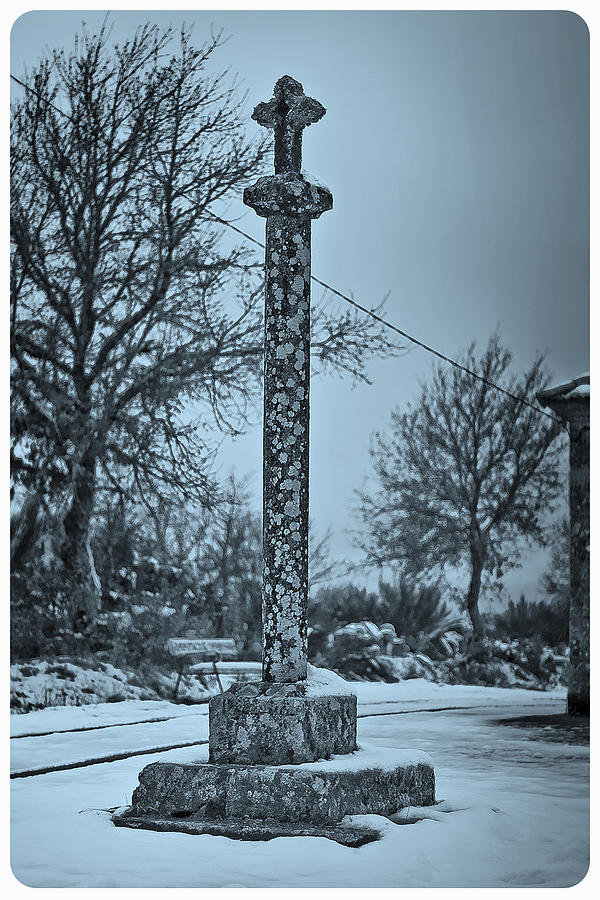 Stone Cross Photograph - Cruzeiro by Juan Pazos