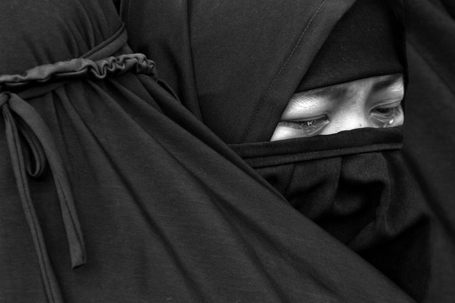 Black And White Photograph - Cry by Masyudi Firmansyah