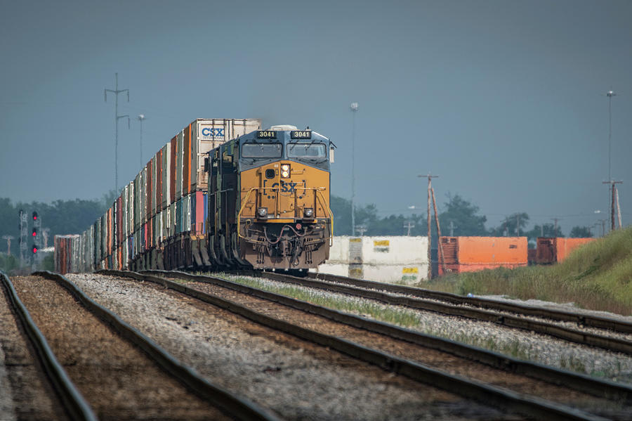 CSX Q02817 Intermodal Northbound at Hopkinsville Ky Photograph by Jim Pearson