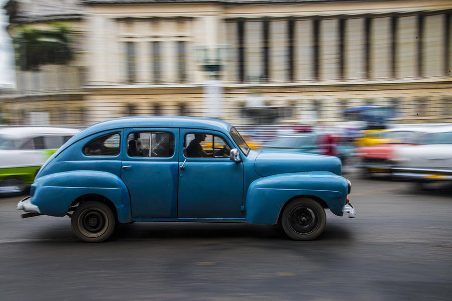 Cuban Speed Photograph by Bill Cubitt