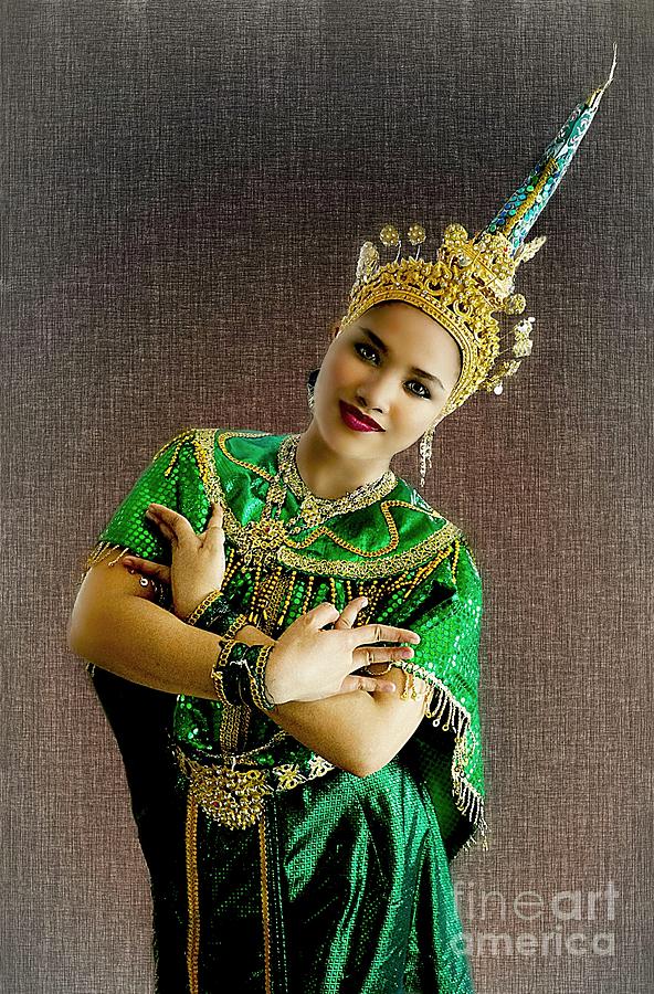 Cultural Siam Dancing Girl Digital Art by Ian Gledhill Traditional Thai Dancing