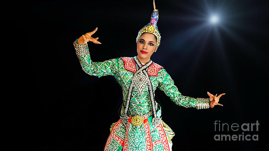 Cultural Thai Dancer Digital Art by Ian Gledhill