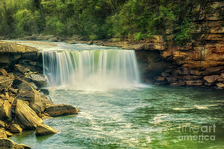 Waterfall Photograph - Cumberland Falls by Priscilla Burgers