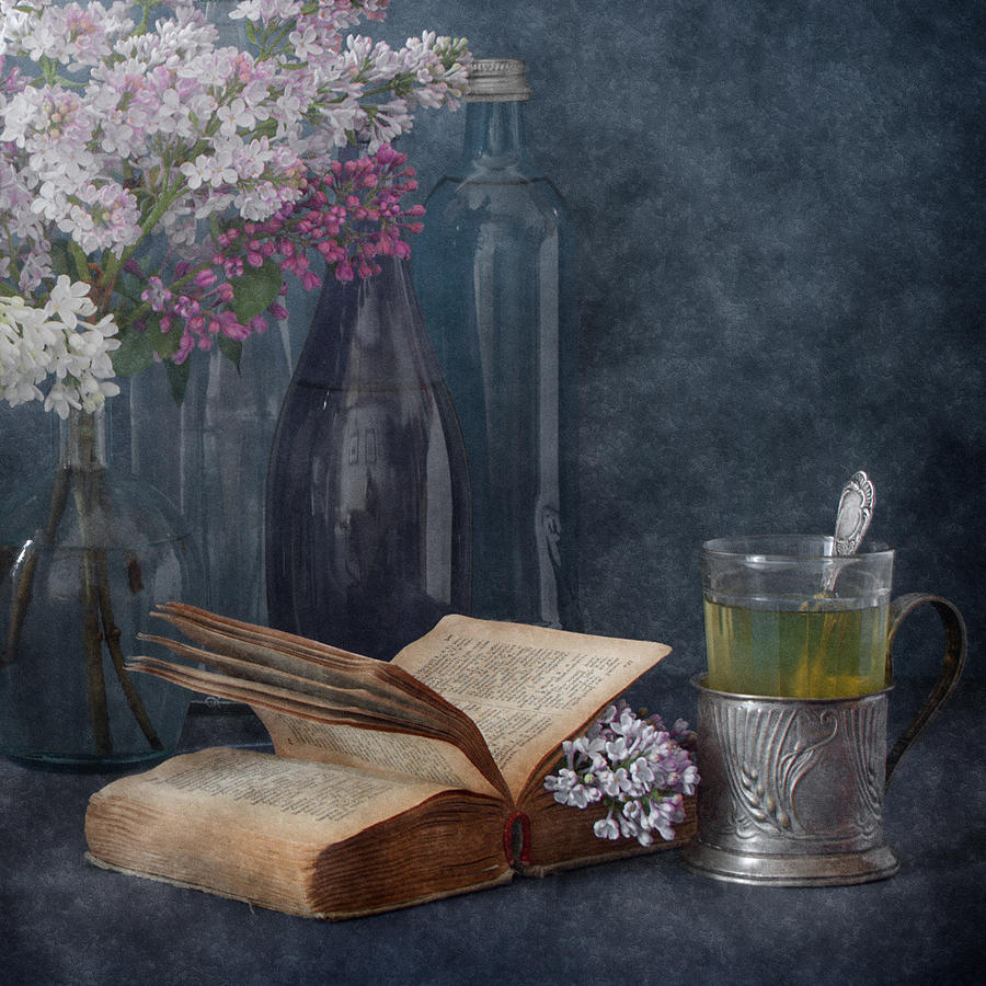 Still Life Photograph - Cup of Green Tea by Nikolay Panov