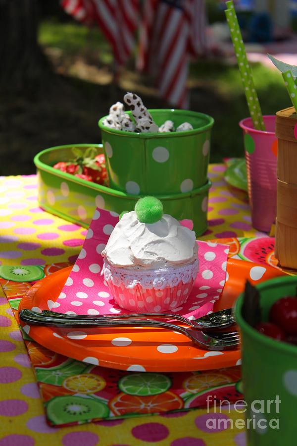 Summer Photograph - Cupcake by Jimmy Ostgard