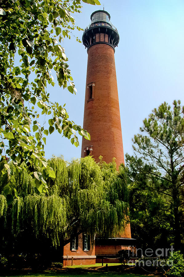 Currituck Lighthouse Photograph by Bob Phillips