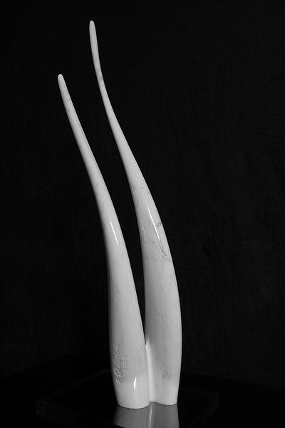 Abstract Sculpture - Curvatura di due gambe by Emanuele Rubini