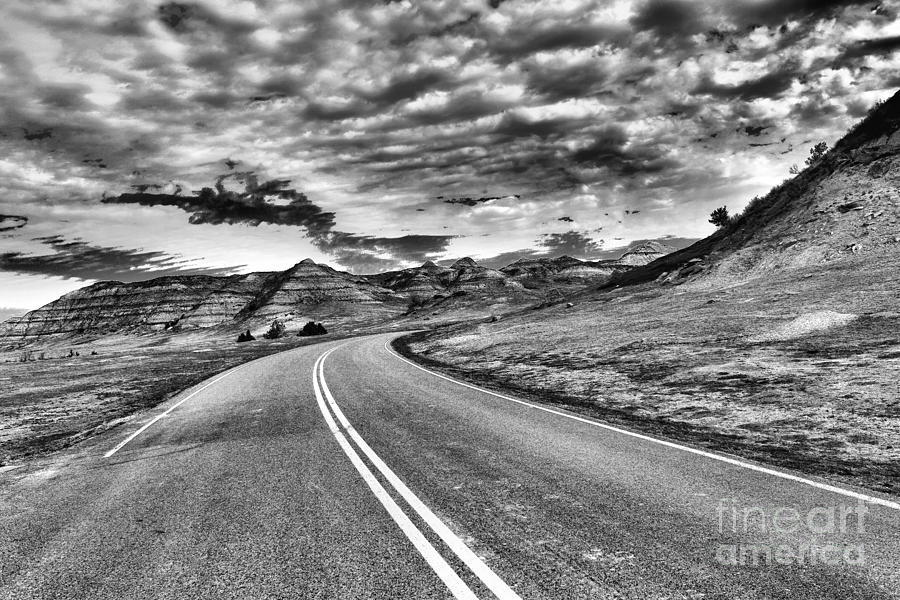 Curve in the badlands Photograph by Jeff Swan