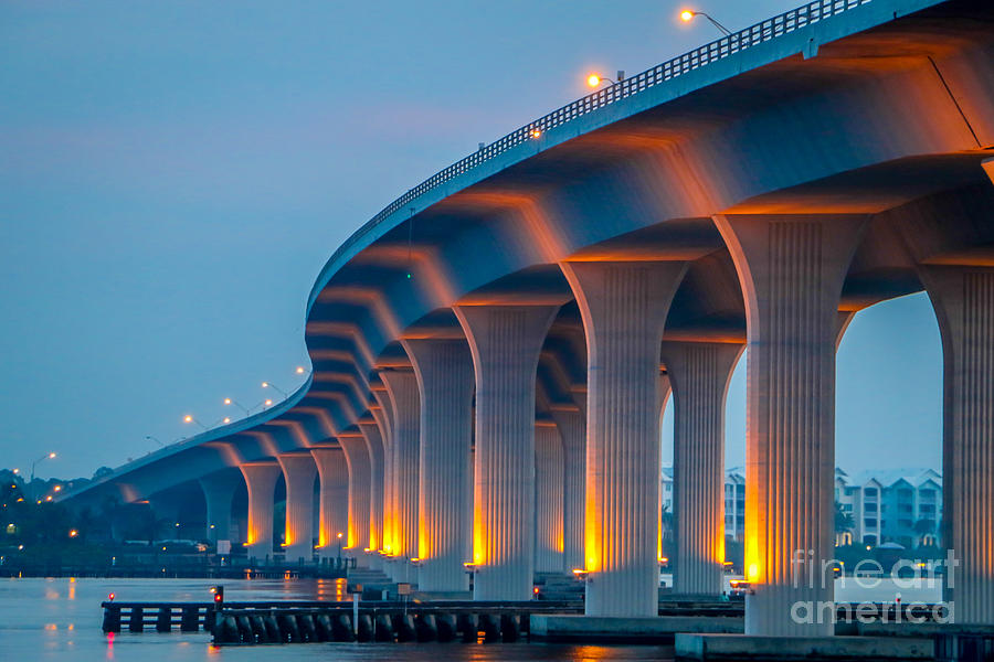 Bridge Photograph - Curvy Bridge by Tom Claud