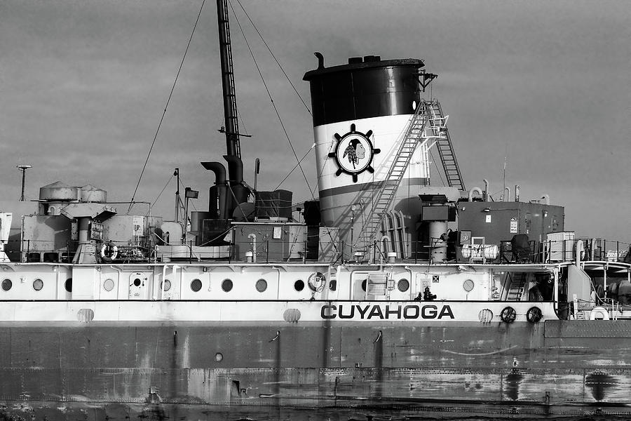 Cuyahoga Detail 120217 BW Photograph by Mary Bedy