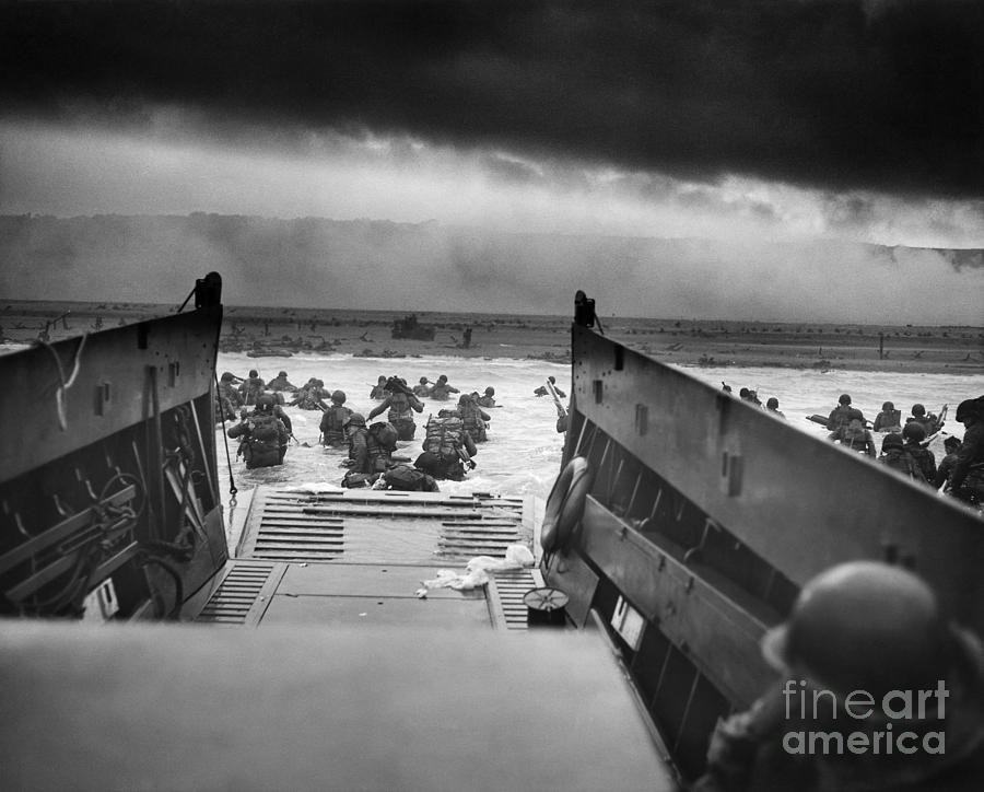 D-day Soldiers In A Higgins Boat Painting by Celestial Images