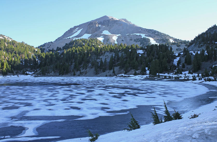 D2N6199 Ice Covered Lake Helen Photograph by Ed Cooper Photography