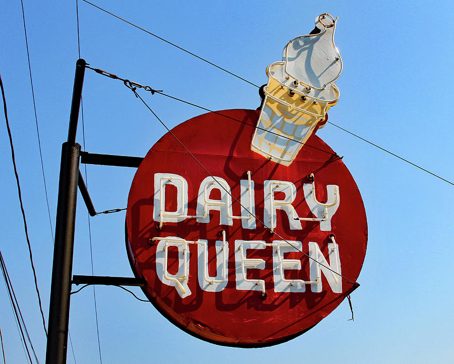 Dairy Queen Sign Color Photograph By Joseph C Hinson - Fine Art America