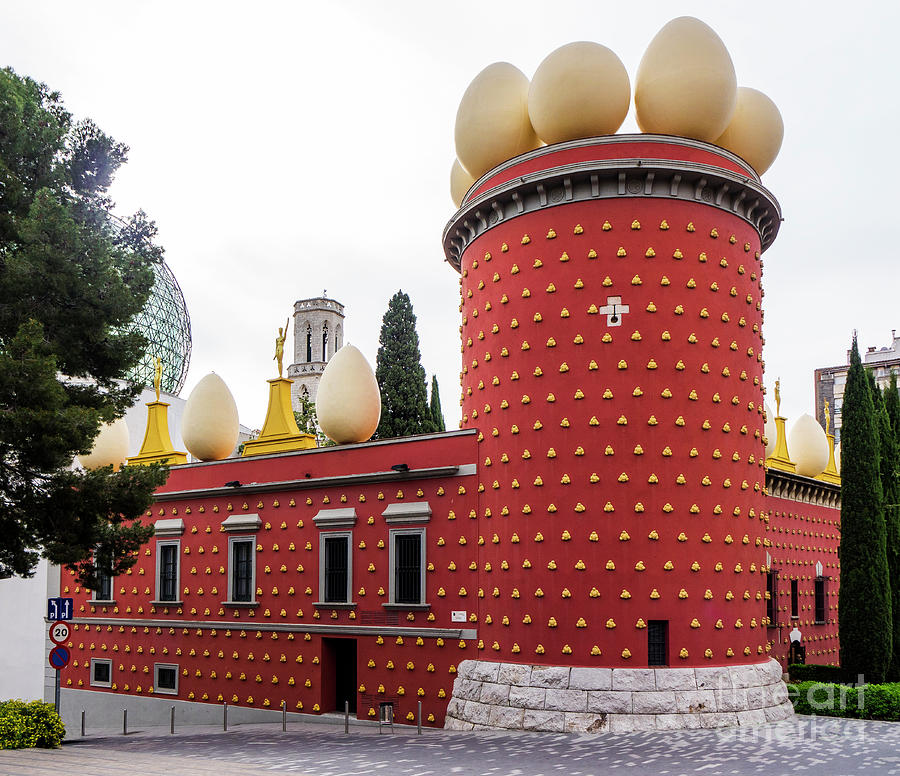 Dali Theatre-museum Of Figueres Photograph
