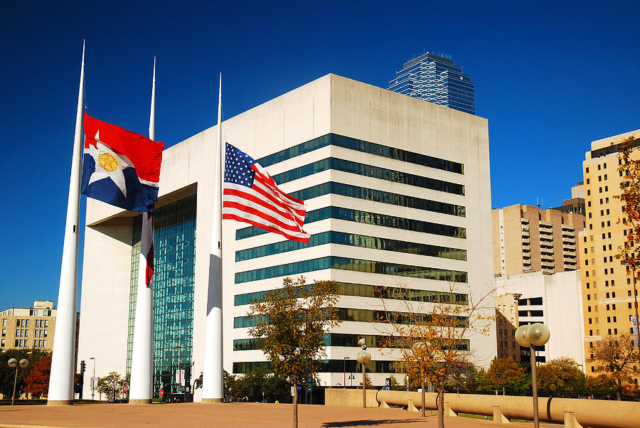 Dallas Photograph - Dallas City Hall by James Kirkikis