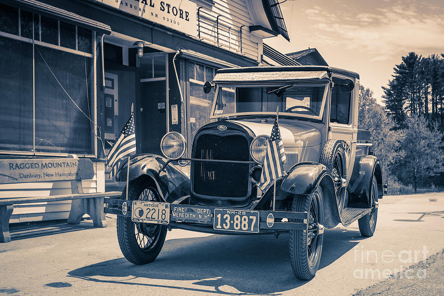 Danbury Country Store Ford Pickup Photograph by Edward Fielding