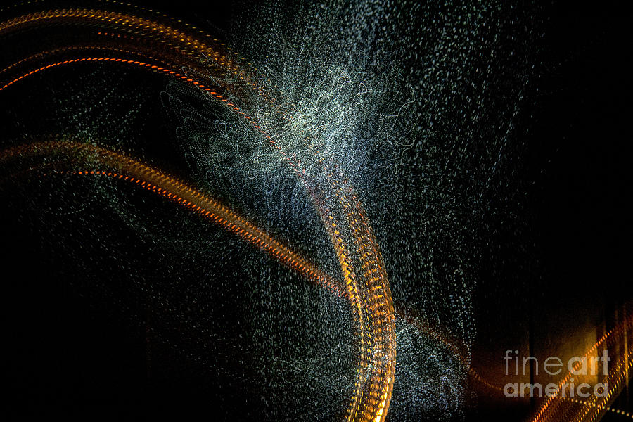 Abstract Photograph - Dance Of The Light 2 by Bener Kavukcuoglu