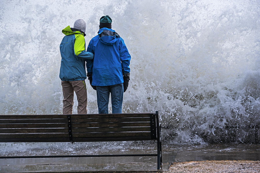 Daredevils watching a huge splash on the lynn waterfront Lynn MA Photograph by Toby McGuire