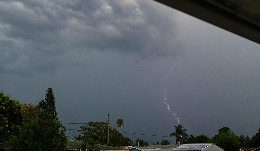 Dark sky and Lightning by Vincent Billotto Dark sky and Lightning by Vincent Billotto