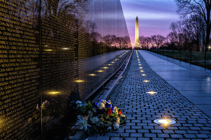 Dawn at the Vietnam Veterans Memorial Photograph by Robert Powell ...