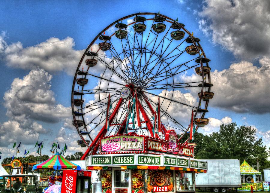 Daytime at the Delta Fair in Memphis, TN Photograph by Billy Morris