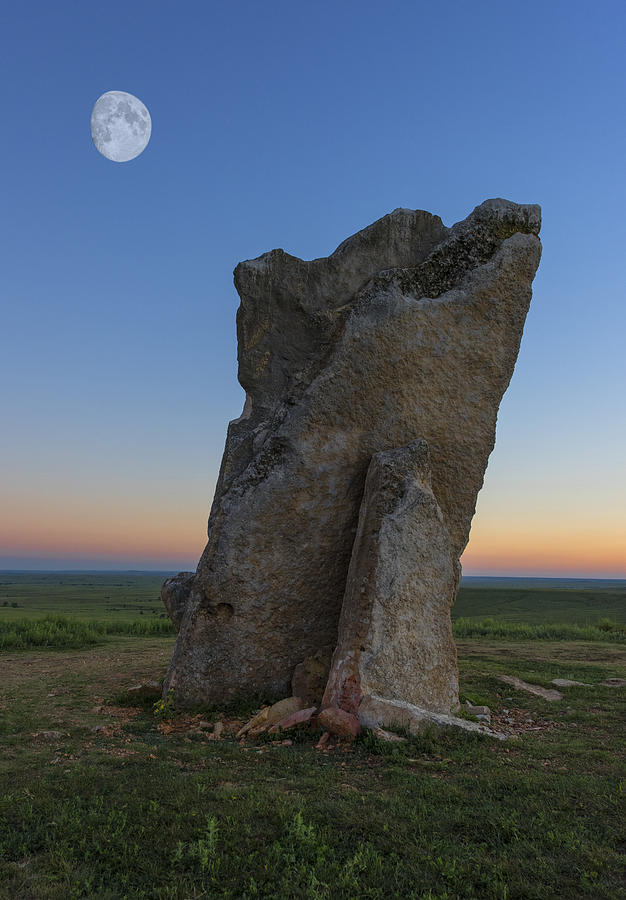 DDP DJD Teter Rock with Moon Photograph by David Drew