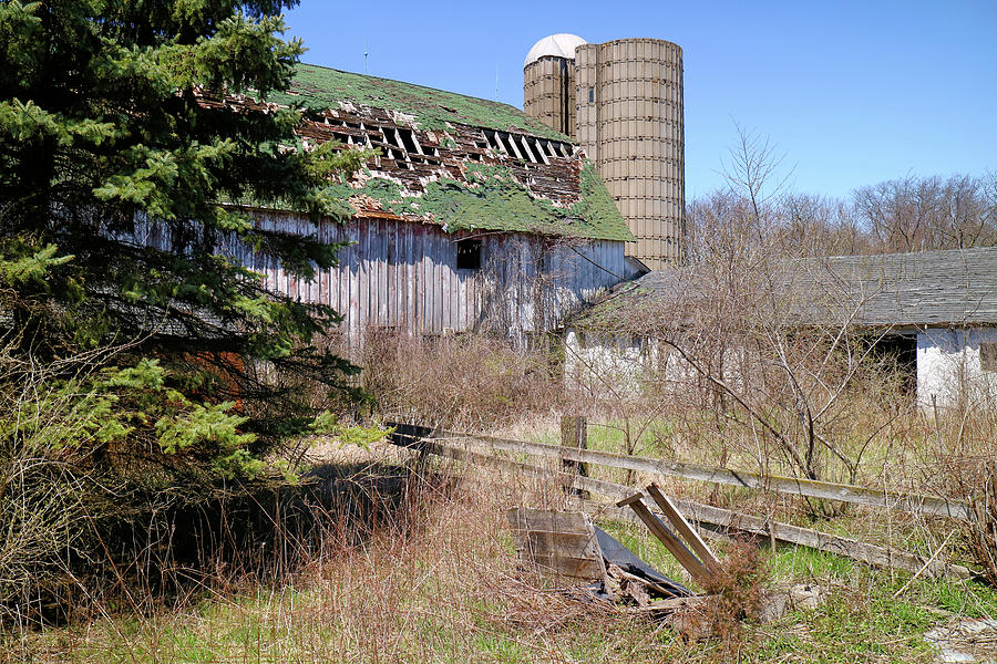 Deceased Farm Photograph by Scott Kingery