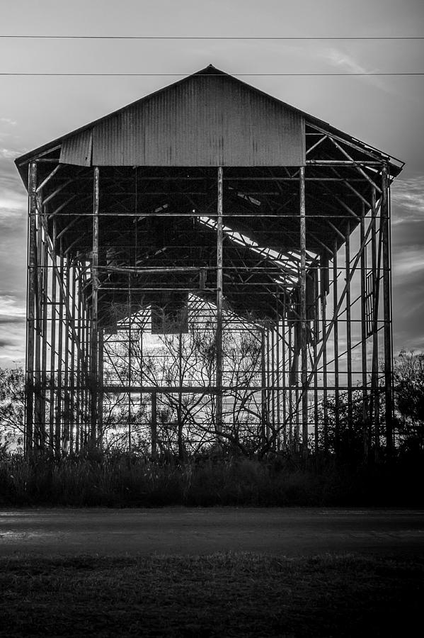 Black And White Photograph - Decrepid Barn Black and White by Paul Gibson