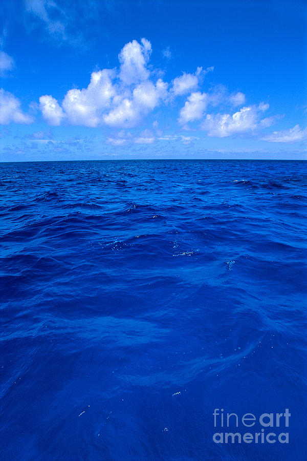 Deep Blue Ocean Photograph by Greg Vaughn - Printscapes
