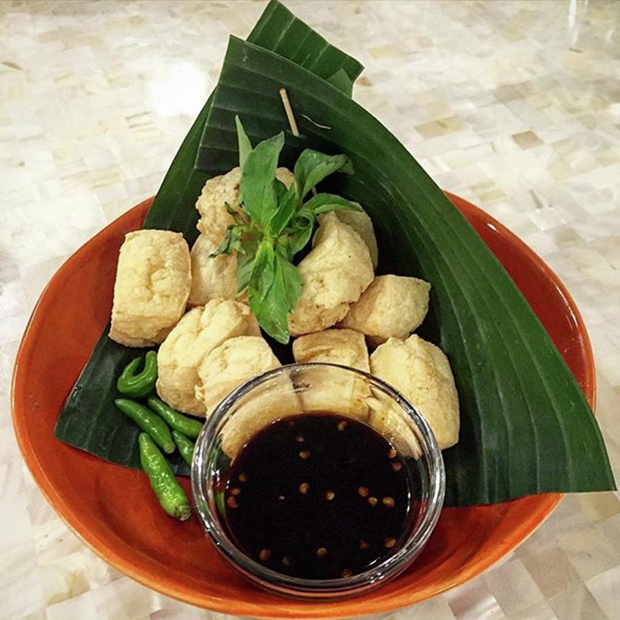 Foodie Photograph - Deep Fried Tofu With Sweet And Spicy by Arya Swadharma