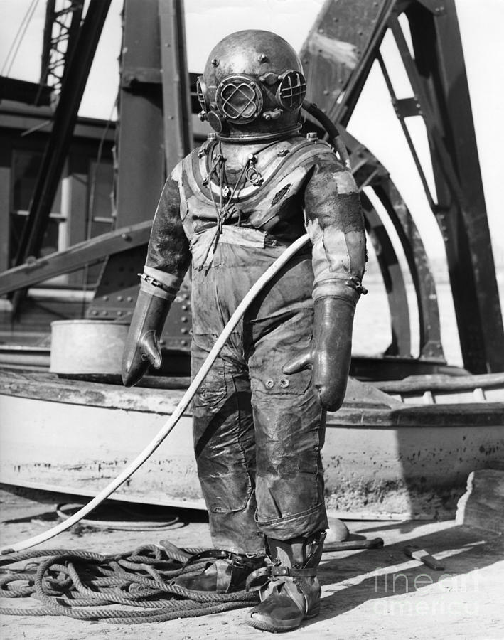 Deep Sea Diving Suit, C.1930-40s Photograph by H. Armstrong Roberts/ClassicStock