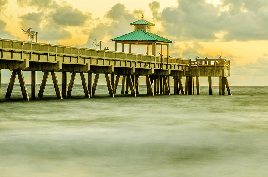 Deerfield Pier in the morning hours Photograph by Wolfgang Stocker
