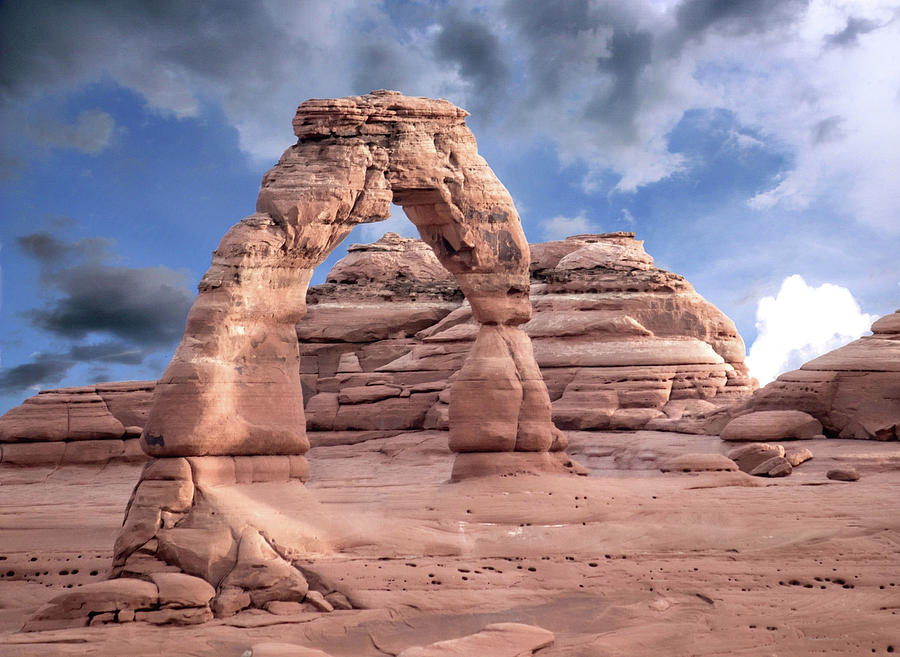 Delicate Arch Photograph by Suzanne Stout
