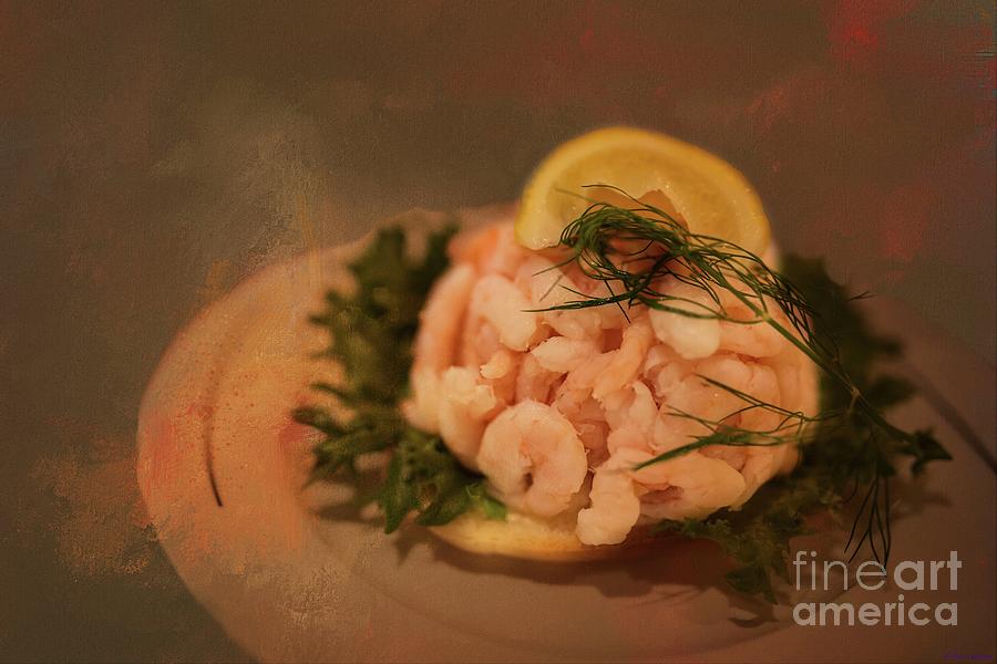 Shrimps Photograph - Delicious by Eva Lechner