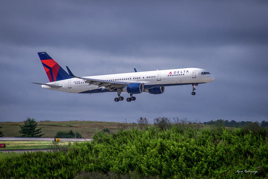 Boeing 757-200 Photograph - Delta Air Lines 757 Airplane N557nw Art by Reid Callaway Boeing 757-200 Photograph - Delta Air Lines 757 Airplane N557nw Art by Reid Callaway