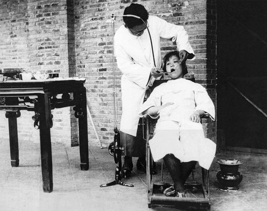 Vintage Photograph - Dentistry In China by Underwood Archives
