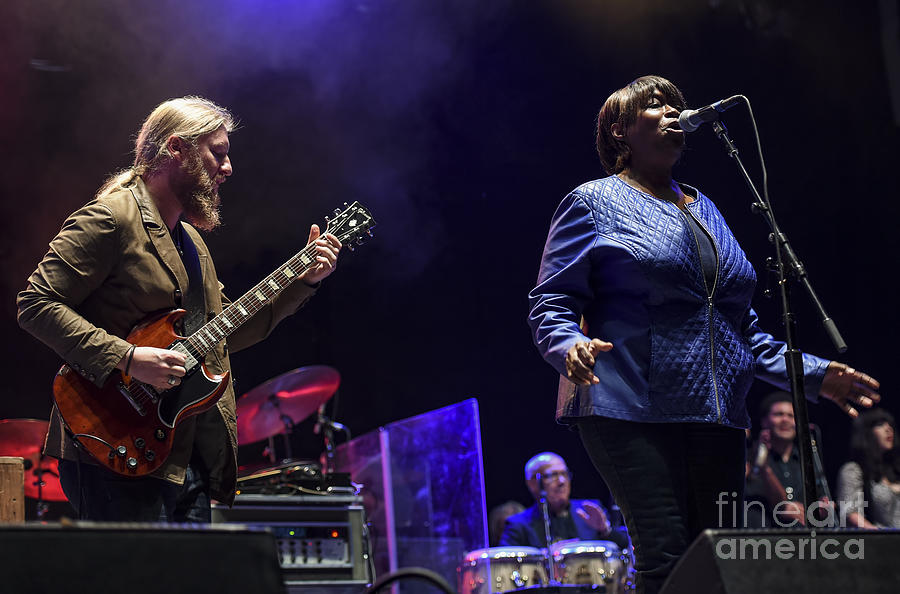 Derek Trucks and Claudia Lennear with Mad Dogs and Englishmen Trib Photograph by David Oppenheimer
