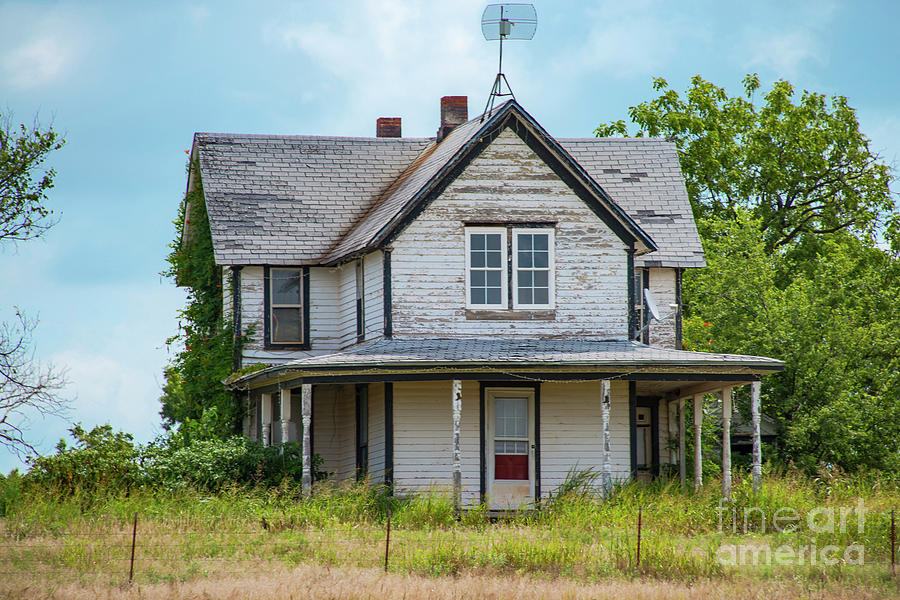 Deserted Oklahoma Farmhouse Photograph by Bob Phillips