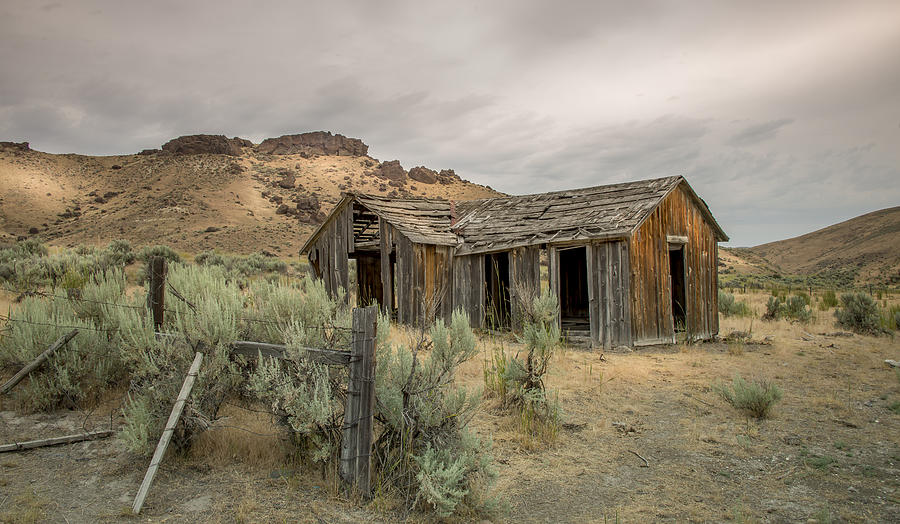 Mountain Photograph - Deserted Shack by Chris Daugherty