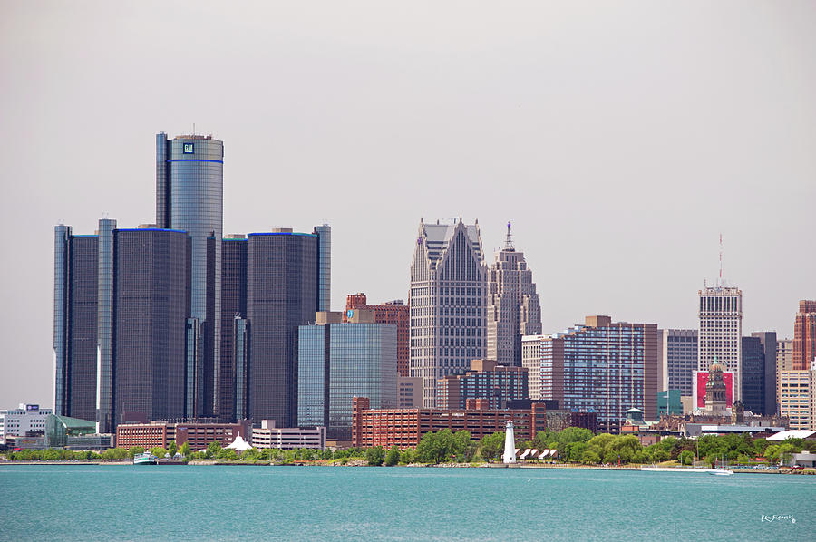 Detroit Michigan Skyline Photograph by Ken Figurski