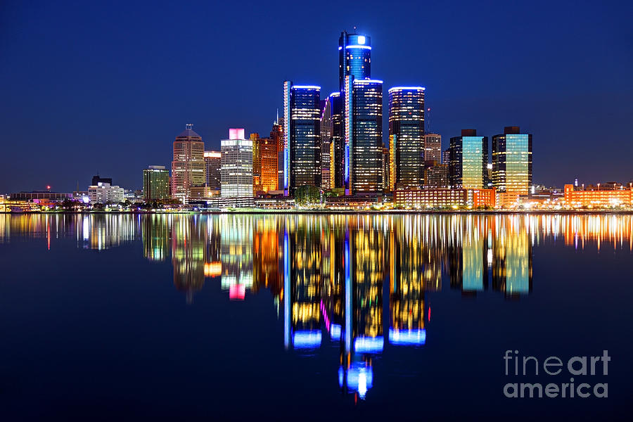 Detroit Michigan skyline reflecting on the Detroit River Photograph by ...